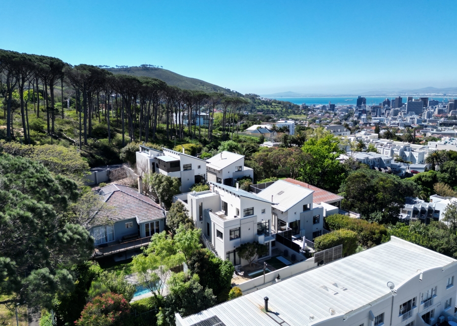 3 Bedroom Property for Sale in Higgovale Western Cape